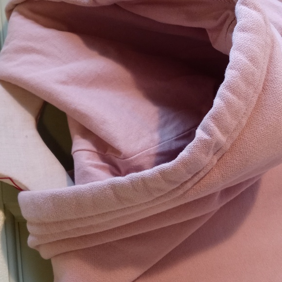 Women's Divided sierra rose pink black heart 🖤 Large hoodie - Picture 7 of 9